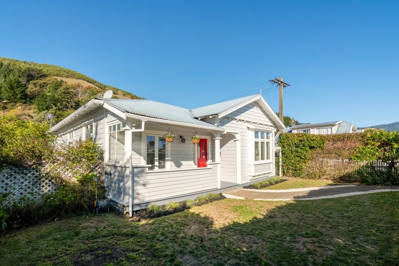 2 Atawhai Drive, The Wood, Nelson - Carousel 2