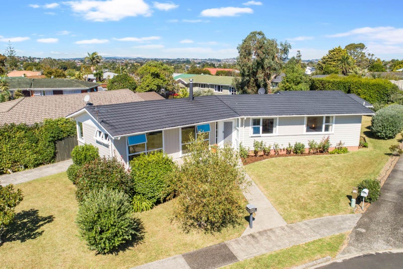12 Imatra Place, Sunnyhills, Auckland - Carousel 1