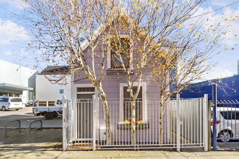 16 Walter Street, Te Aro, Wellington - Carousel 1