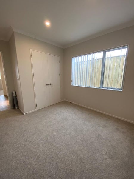 4 Drumnaconagher Road, Flat Bush, Auckland - Carousel 5