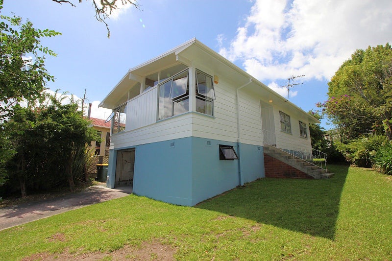 104 Farquhar Road, Glendene, Auckland - Carousel 1