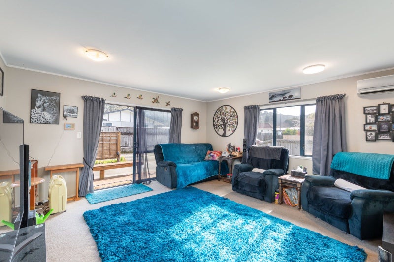 2/4 Ipswich Grove, Wainuiomata, Lower Hutt - Carousel 1