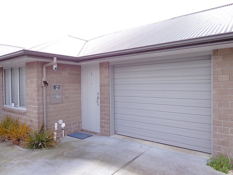 4/27 Jones Crescent, Melville, Hamilton - Carousel 1
