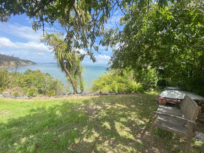 14 Valkyria Place, Beach Haven, Auckland - Carousel 2