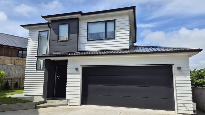 1 Opaoa Way, Aotea, Porirua - Carousel 1