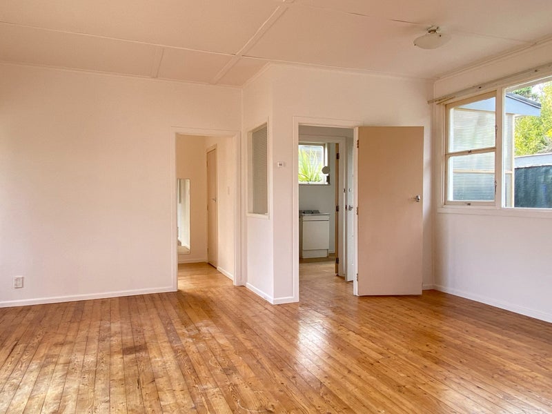 31 Newhaven Terrace, Mairangi Bay, Auckland - Carousel 1