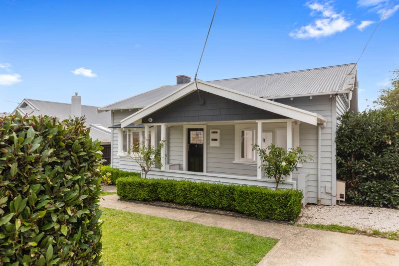 20 Egremont Street, Belmont, Auckland - Carousel 41