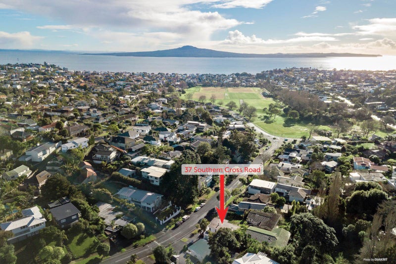 37 Southern Cross Road, Kohimarama, Auckland - Carousel 2