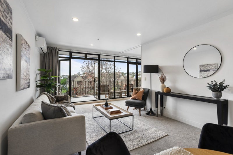 2D/36 James Cook Crescent, Remuera, Auckland - Carousel 1