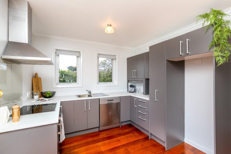 141 Tukapa Street, Westown, New Plymouth - Carousel 2