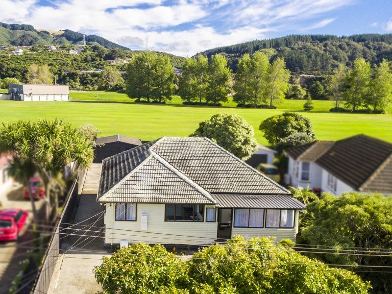 18 Mary Crescent, Elderslea, Upper Hutt - Carousel 1