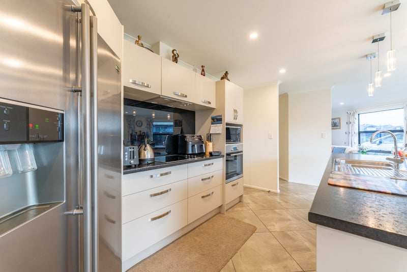 18 Hunter Hills Drive, Gleniti, Timaru - Carousel 2