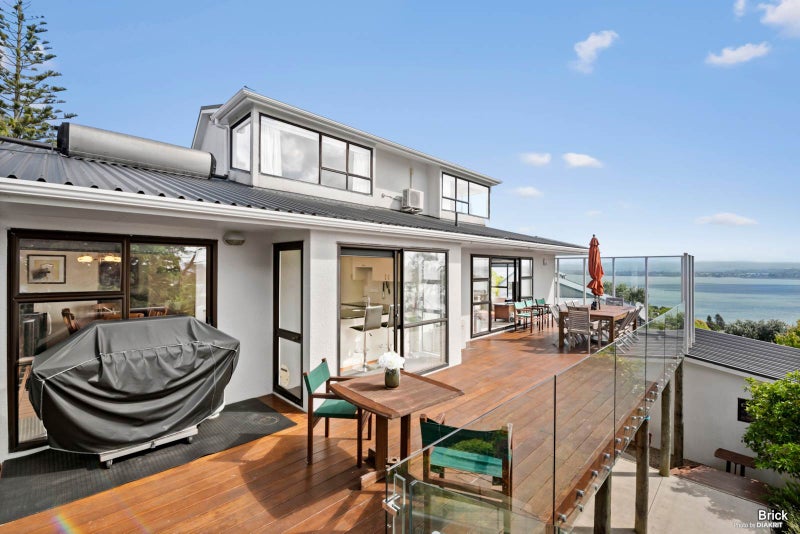17 Hadfield Street, Beach Haven, Auckland - Carousel 1
