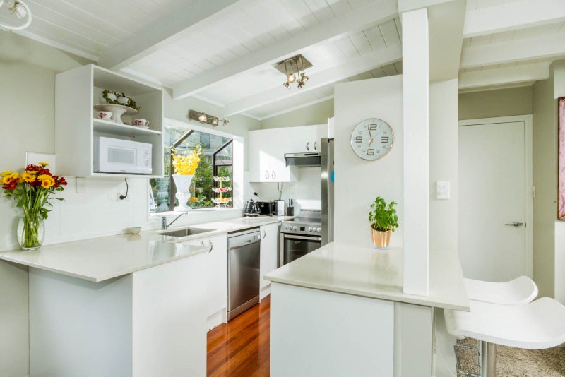 2/20 Selwyn Crescent, Forrest Hill, Auckland - Carousel 2