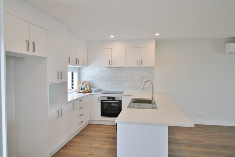 3/35 Garadice Road, Rothesay Bay, Auckland - Carousel 1