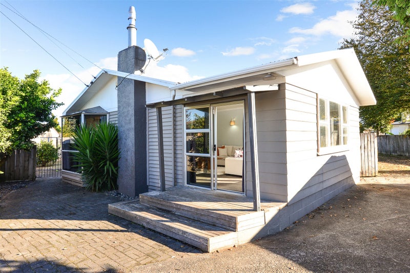 82 Mount View Road, Melville, Hamilton - Carousel 1