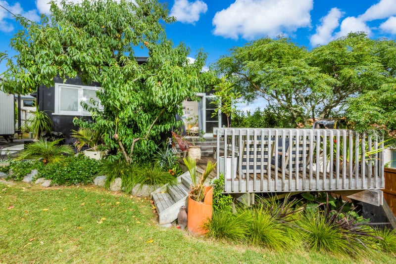 1/41 Auld Street, Torbay, Auckland - Carousel 1