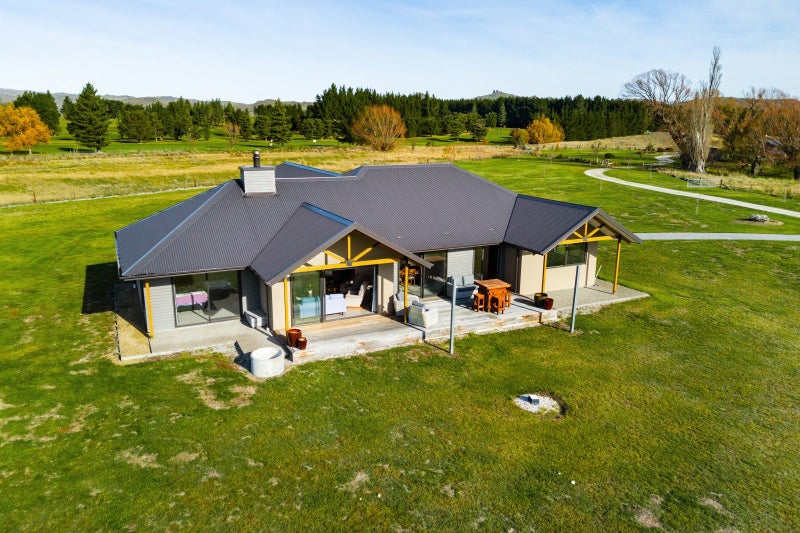 13 White Road, Omakau, Omakau - Carousel 2