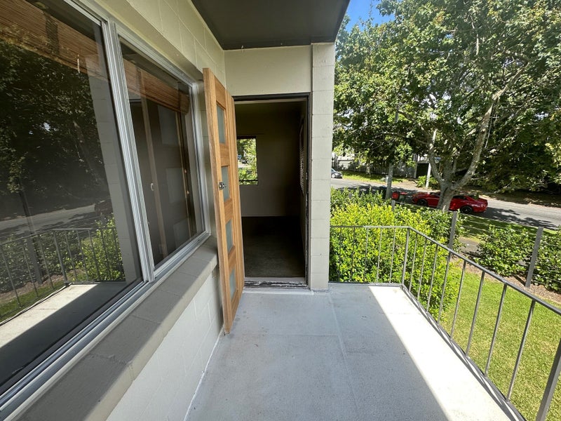 7/27 Hepburn Street, Freemans Bay, Auckland - Carousel 2