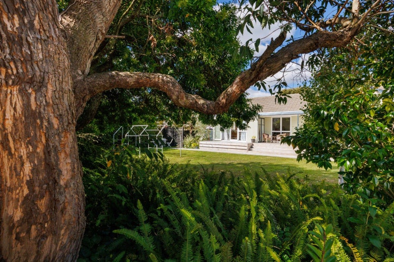 580 Ferguson Street, Terrace End, Palmerston North - Carousel 1