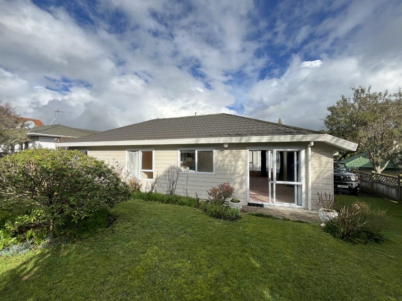 35B Grays Road, Camborne, Porirua - Carousel 2