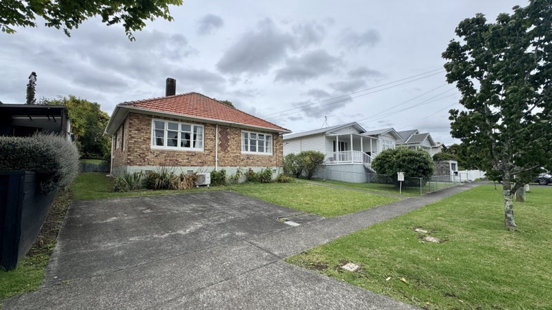 31 Cambourne Road, Sandringham, Auckland - Carousel 2