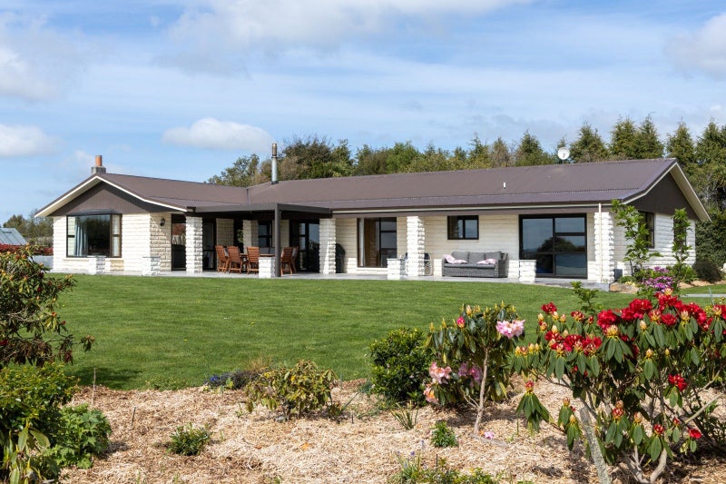 78 Longview Drive, Papamoa Beach, Papamoa - Carousel 1