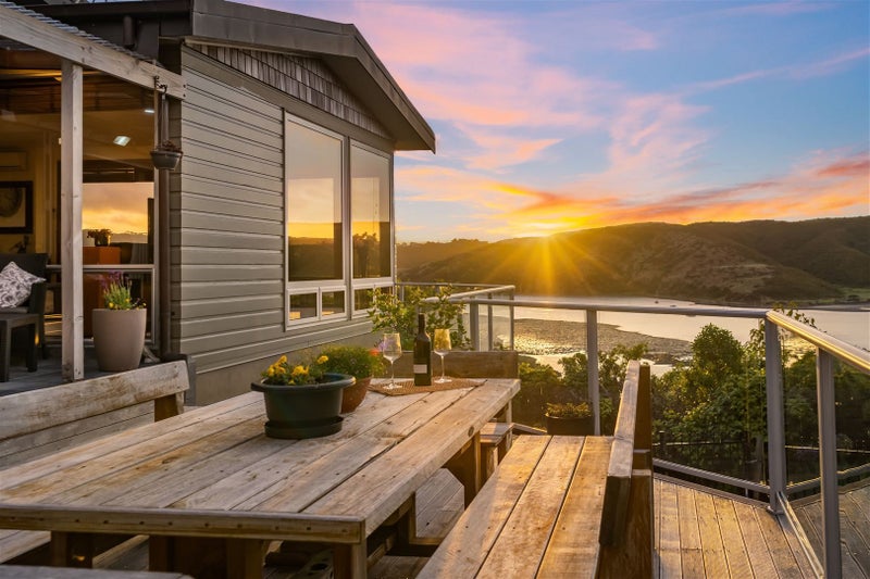 62 Kiriwai Road, Paremata, Porirua - Carousel 2