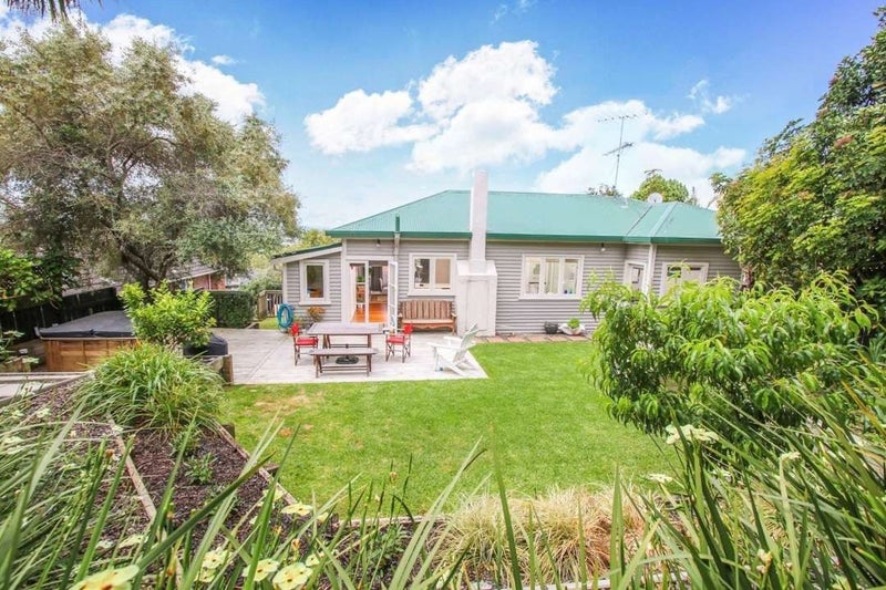 1/118 Paihia Road, Onehunga, Auckland - Carousel 1