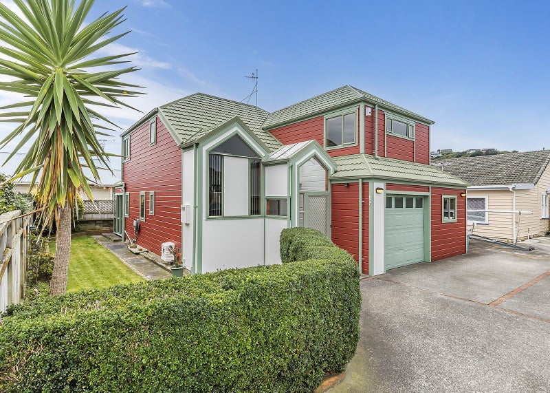 122A Hobart Street, Miramar, Wellington - Carousel 1