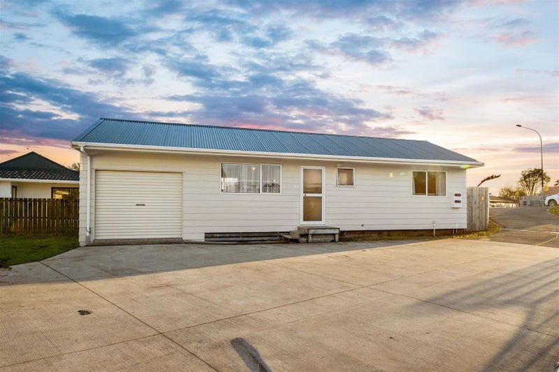 12A Sturges Road, Henderson, Auckland - Carousel 1