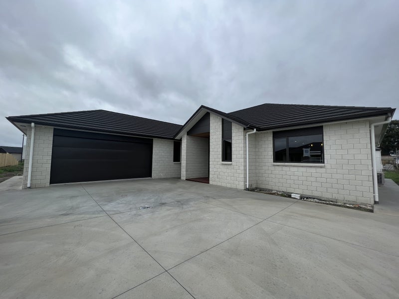 21 Sydney Place, Flagstaff, Hamilton - Carousel 1