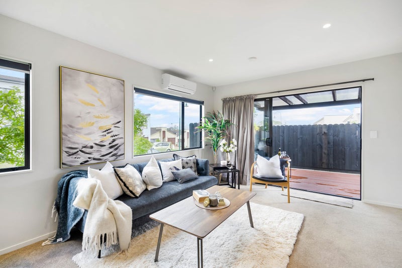 19 Spalding Rise, Golflands, Auckland - Carousel 2