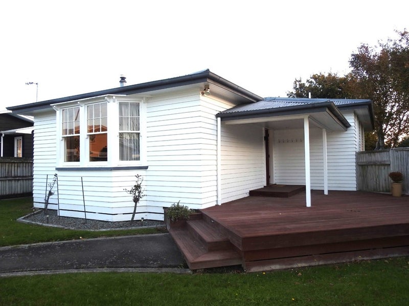 76 Summerhill Drive, Fitzherbert, Palmerston North - Carousel 12
