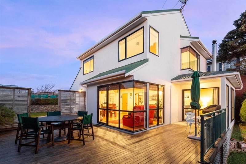 44 Discovery Drive, Whitby, Porirua - Carousel 1