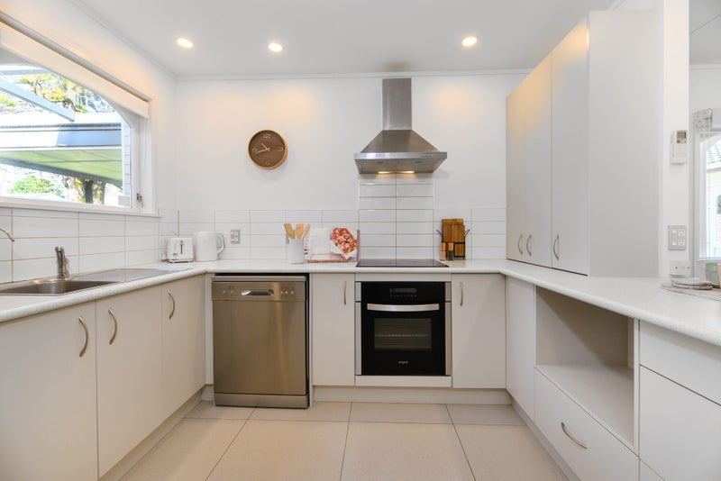 28 Matuhi Rise, Henderson, Auckland - Carousel 2