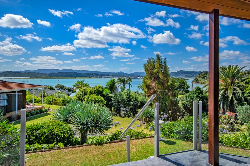 2 Mistral Place, Onerahi, Whangarei - Carousel 1