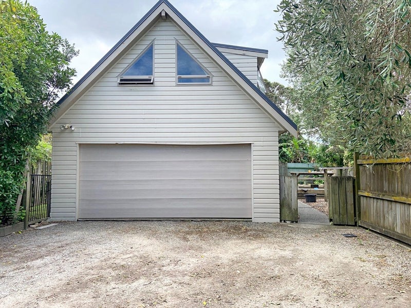 15 Lloyd George Road, Wainui, Gisborne - Carousel 9