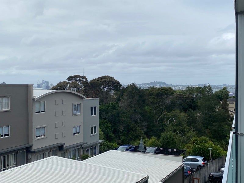 2/270 Onewa Road, Birkenhead, Auckland - Carousel 9