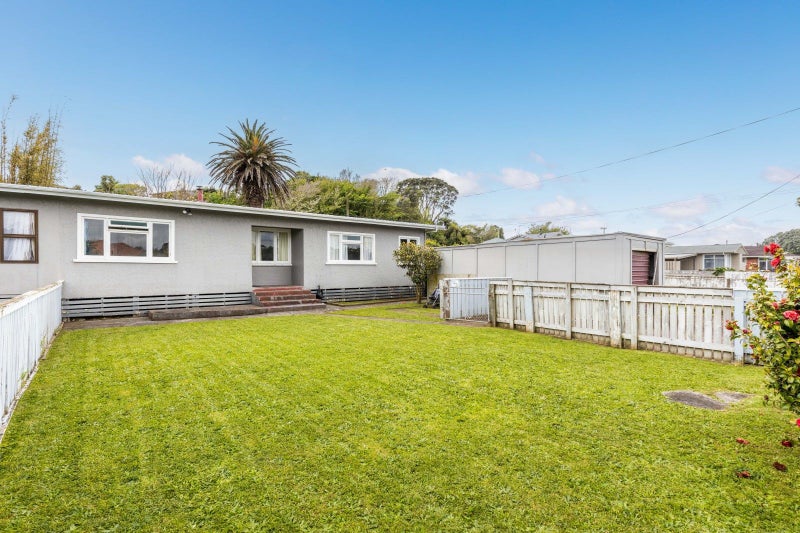 203 Ngamotu Road, Spotswood, New Plymouth - Carousel 2