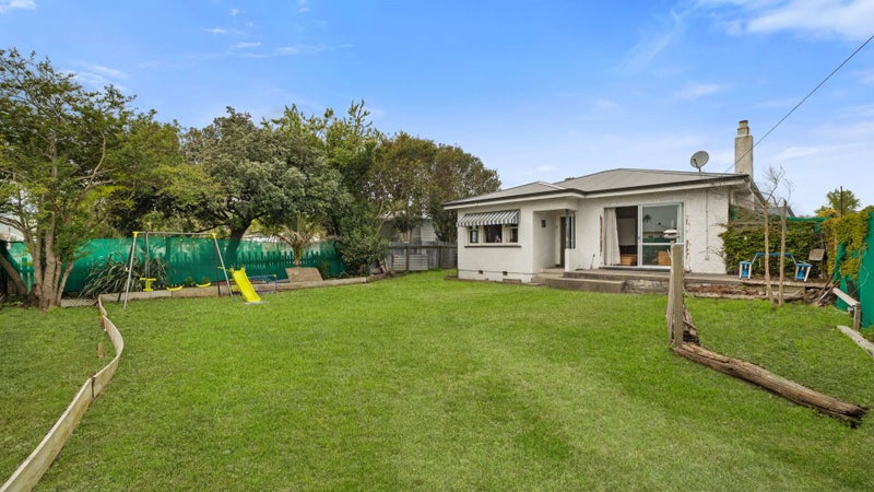 17 De Lautour Road, Kaiti, Gisborne - Carousel 1