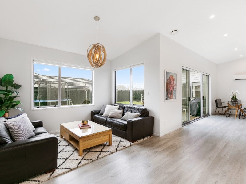 4 Hopkirk Avenue, Wallaceville, Upper Hutt - Carousel 2