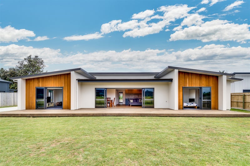 27 Pohutukawa Drive, Eskdale, Napier - Carousel 1