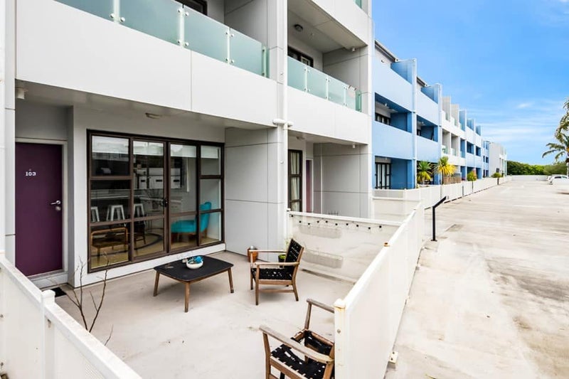 103/3 Morningside Drive, St Lukes, Auckland - Carousel 1