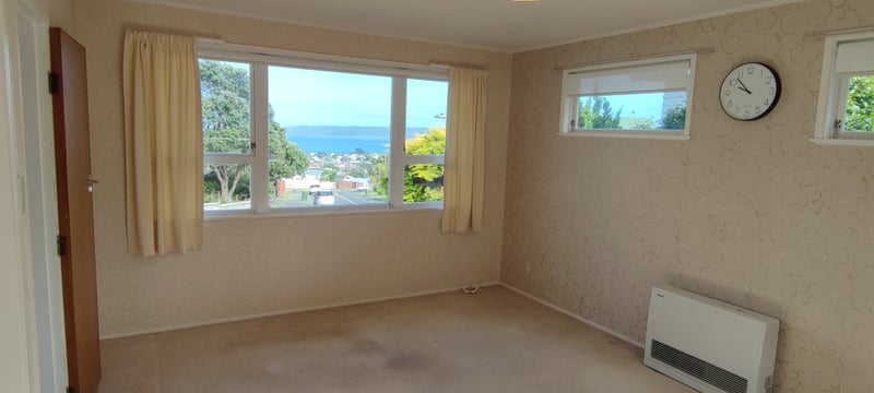 108 Gloaming Hill, Titahi Bay, Porirua - Carousel 2