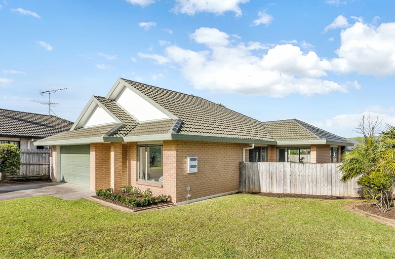 4 Morestead Avenue, Huntington Park, Auckland - Carousel 1