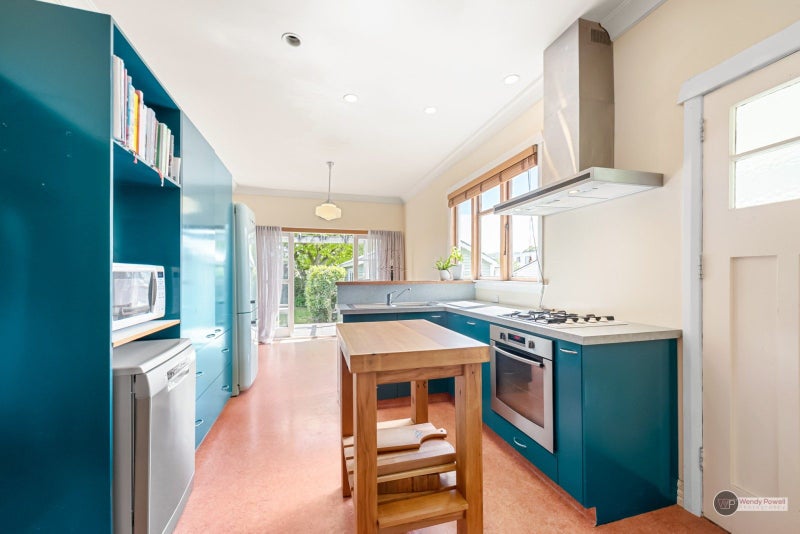 7 Pitt Street, Moera, Lower Hutt - Carousel 2