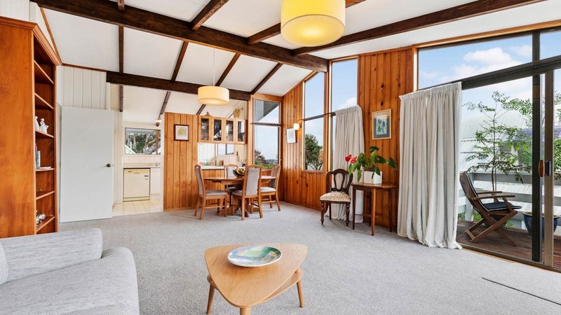 2/82 Knights Road, Rothesay Bay, Auckland - Carousel 1