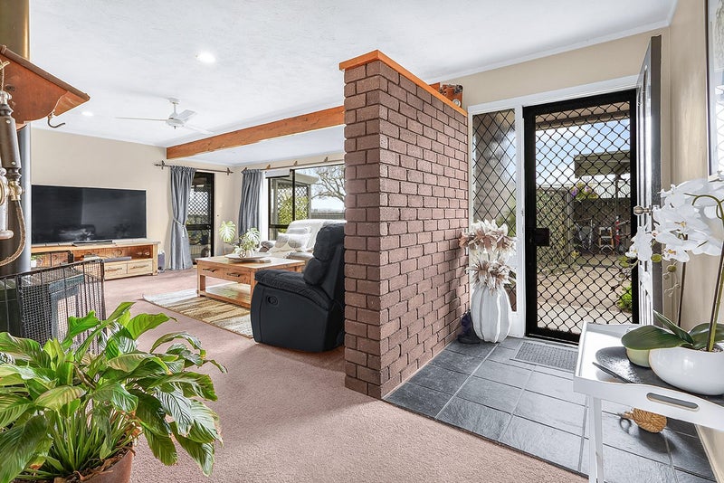 21 Leyton Place, Nawton, Hamilton - Carousel 2