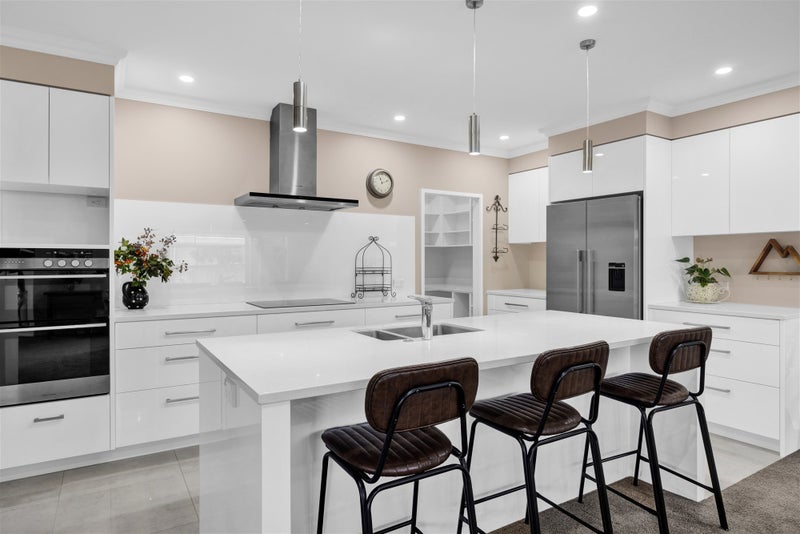 9 Links Drive, Waiwhakaiho, New Plymouth - Carousel 2